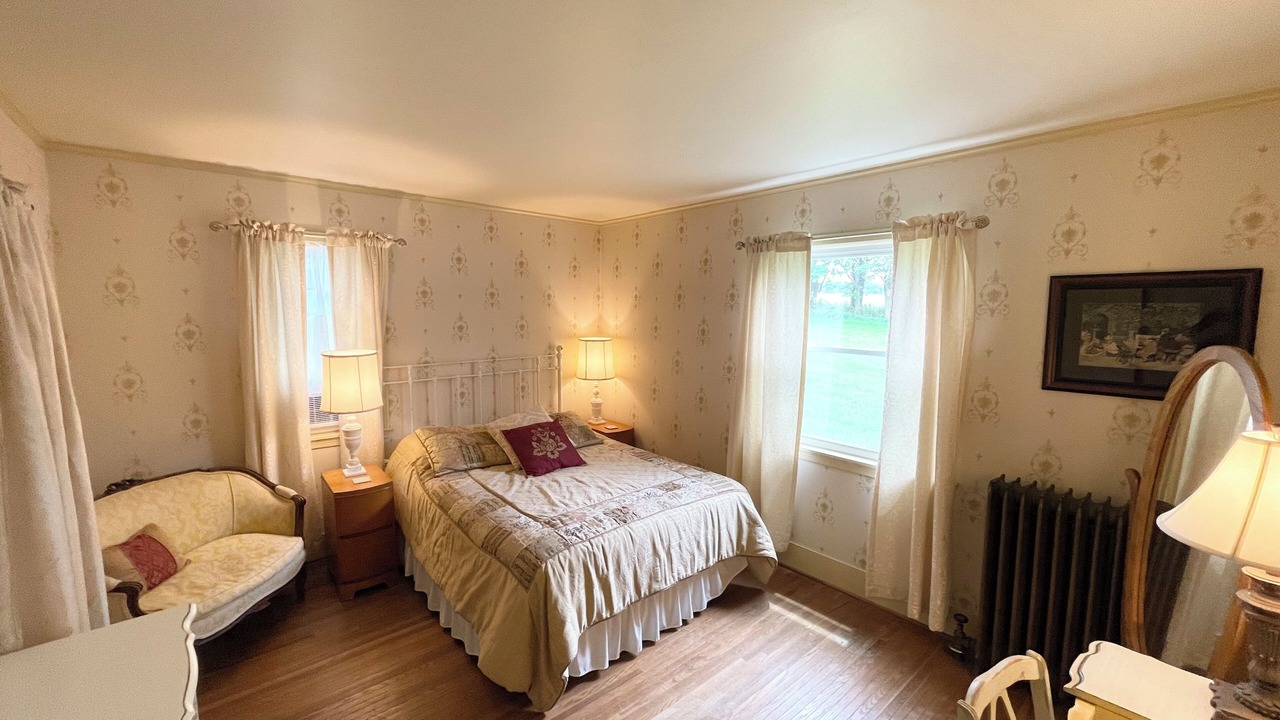Photo of Bedroom in Avon
