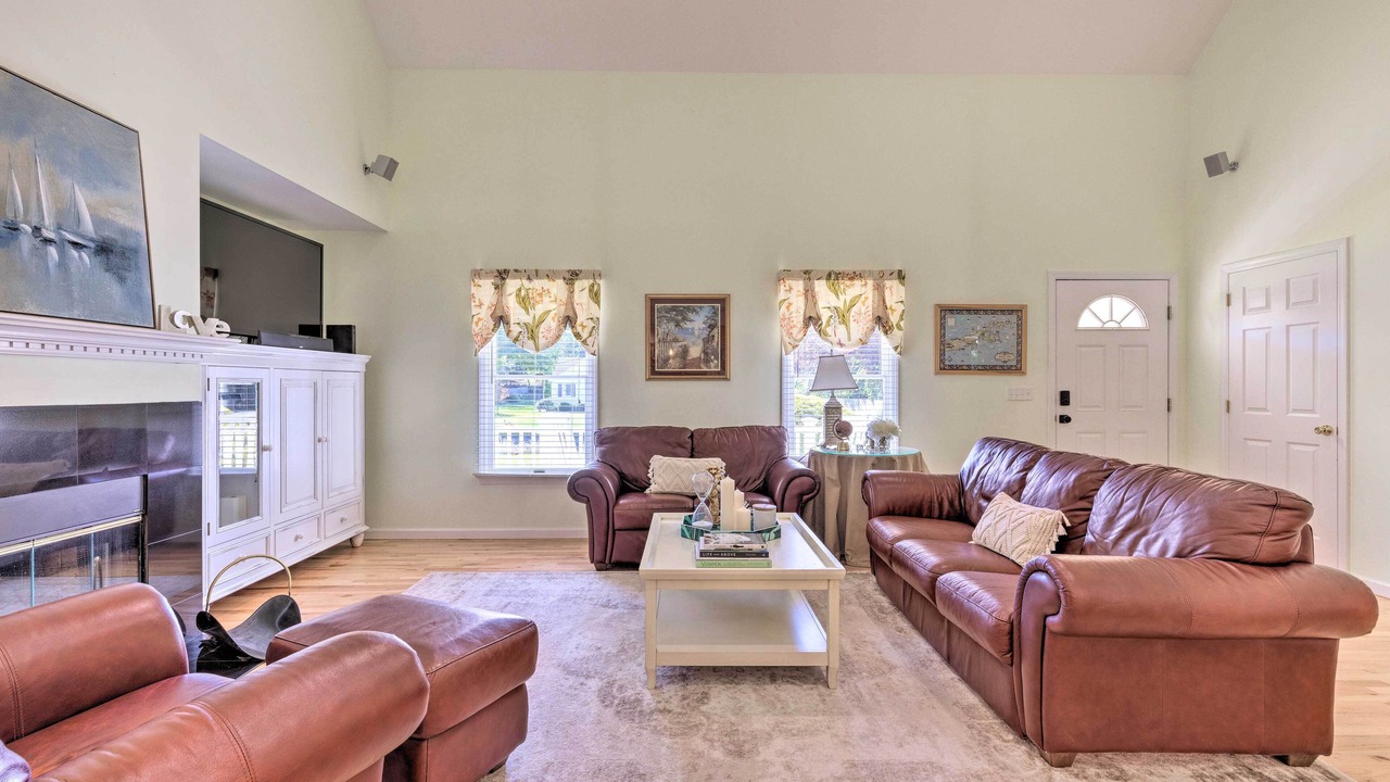 Photo of Livingroom in Jamesport