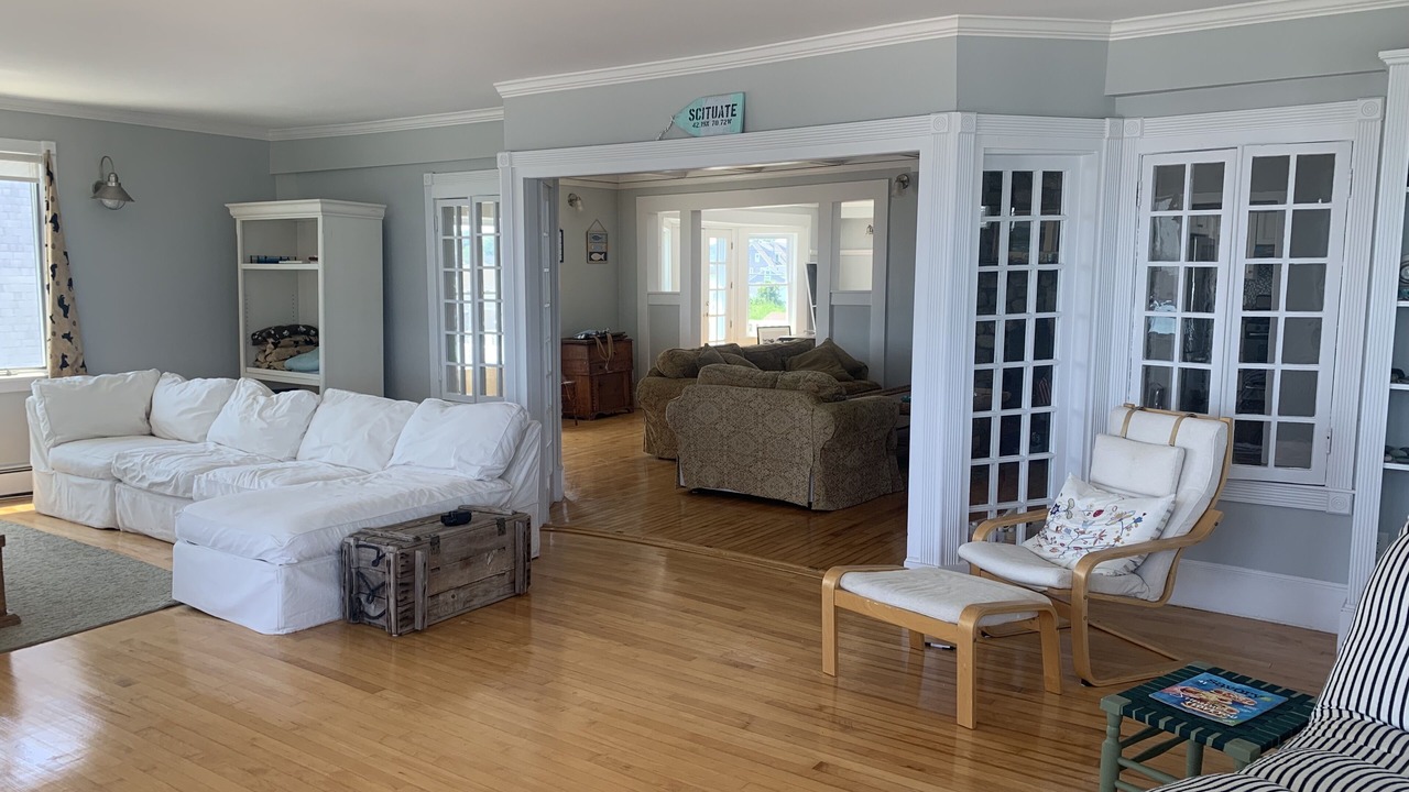 Photo of Livingroom in Minot