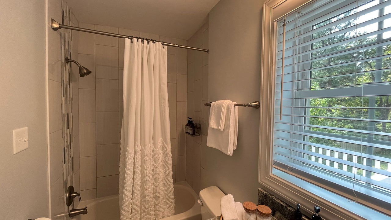 Photo of Bathroom in Mosby