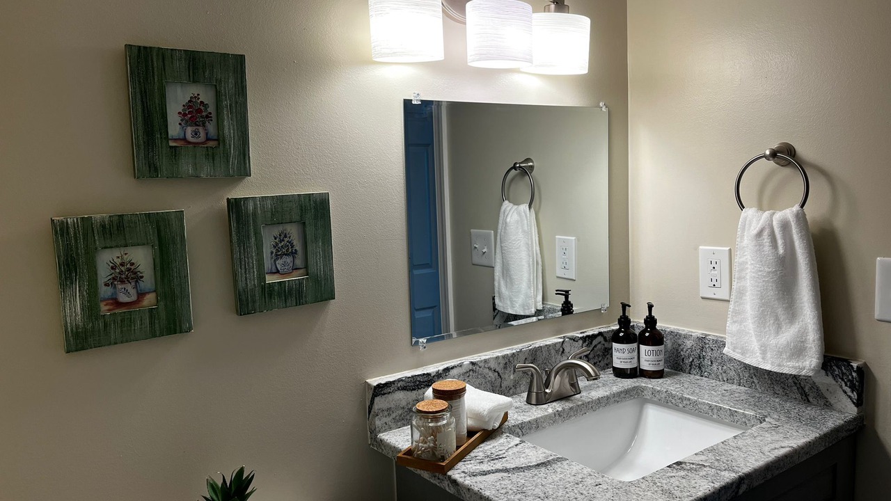 Photo of Bathroom in Mosby