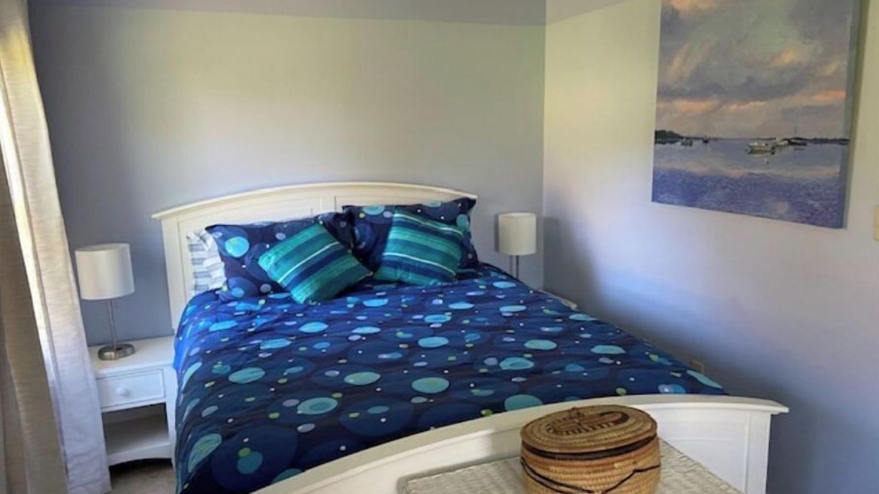 Photo of Bedroom in Hollowville