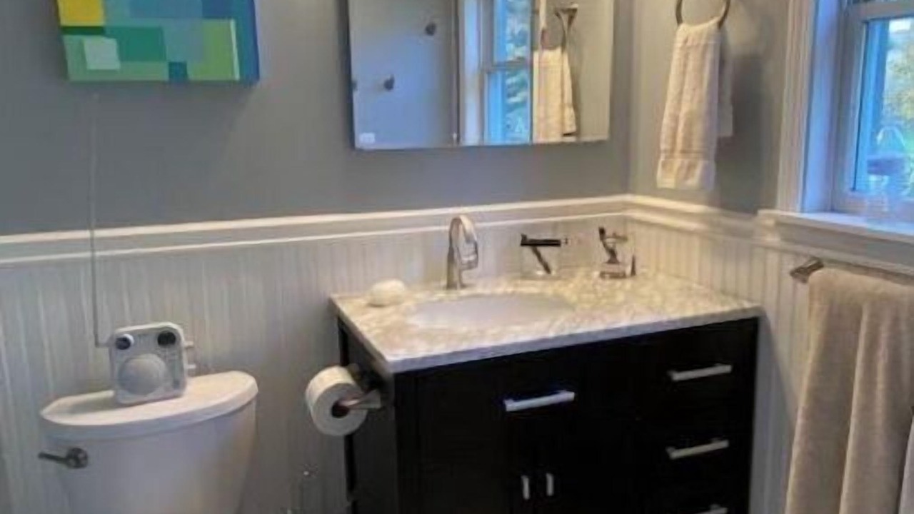 Photo of Bathroom in Hollowville
