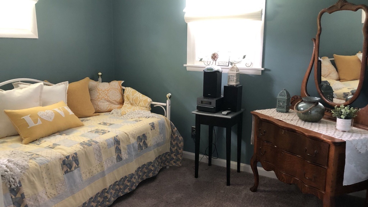 Photo of Bedroom in Wales Center