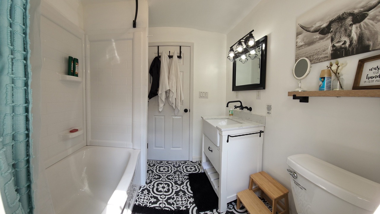 Photo of Bathroom in Jeffersonville - Clarksville