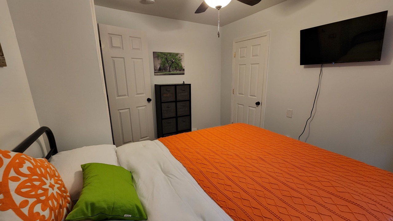 Photo of Bedroom in Jeffersonville - Clarksville