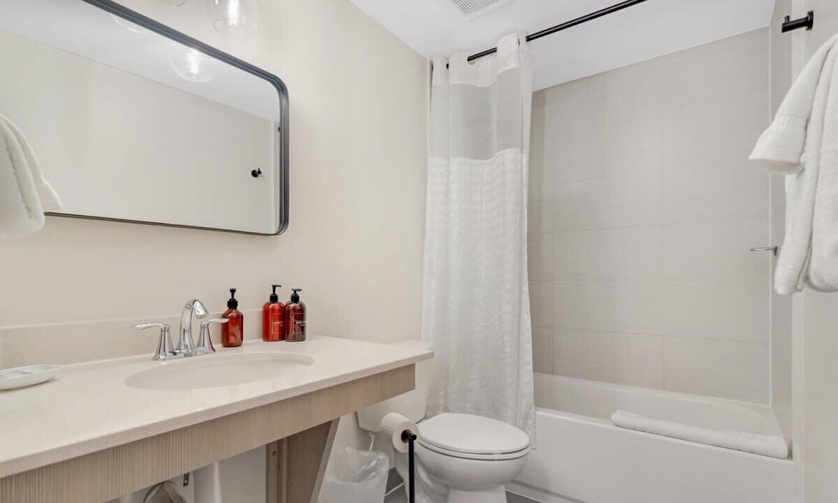 Photo of Bathroom in Brickell