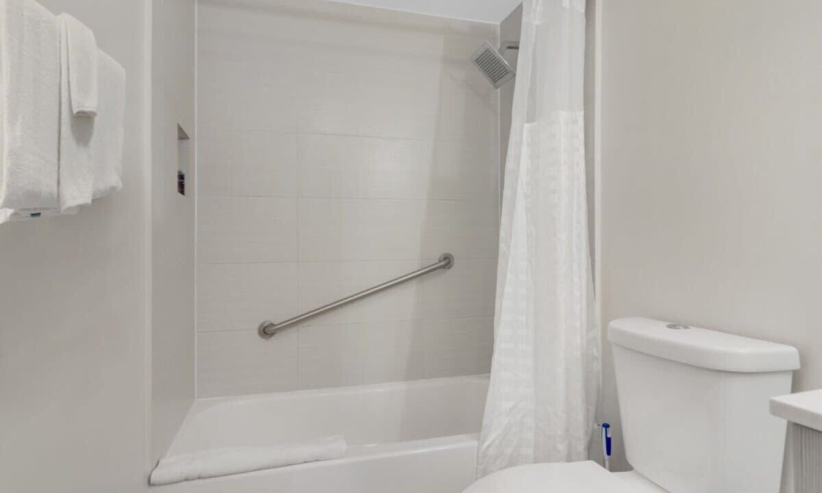 Photo of Bathroom in Brickell