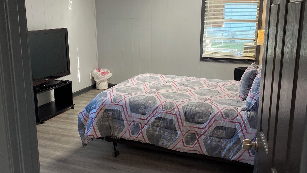 Photo of Bedroom in Brooksville