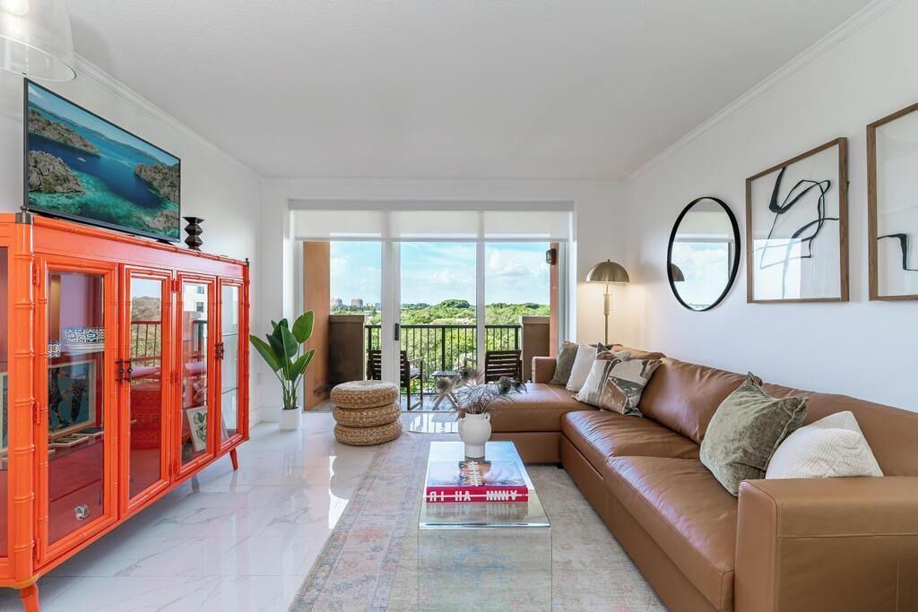 Photo of Livingroom in Coconut Grove