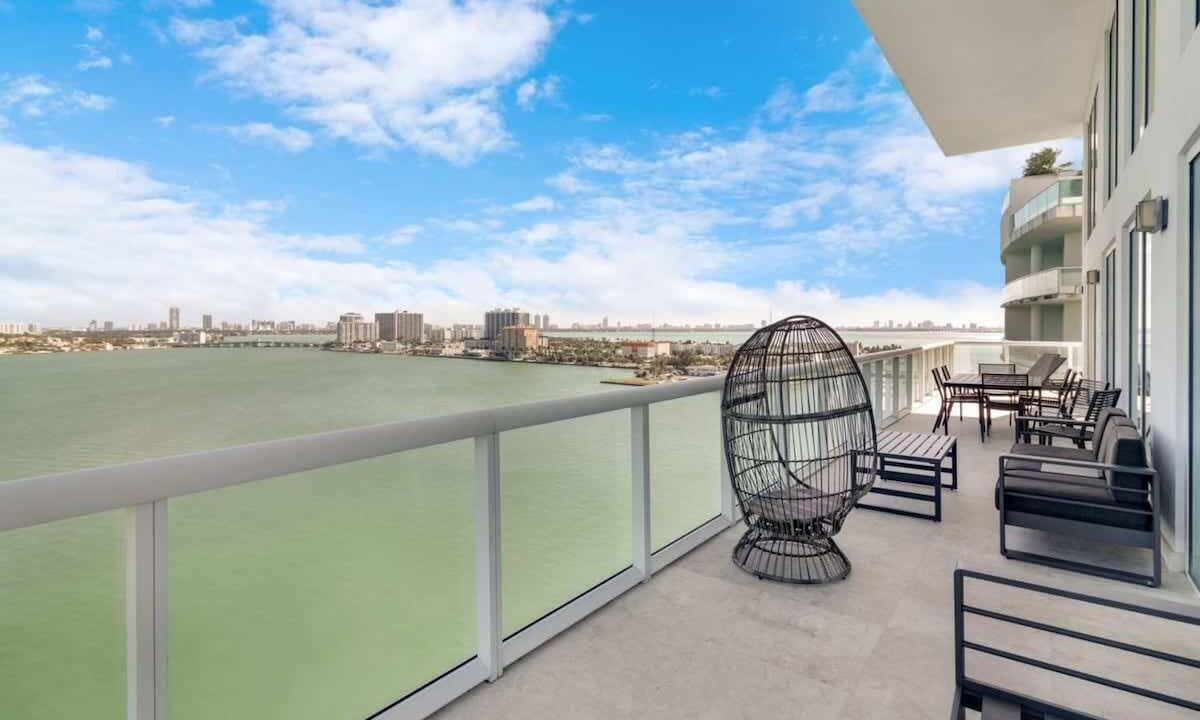 Photo of Patio Balcony in North Bay Village