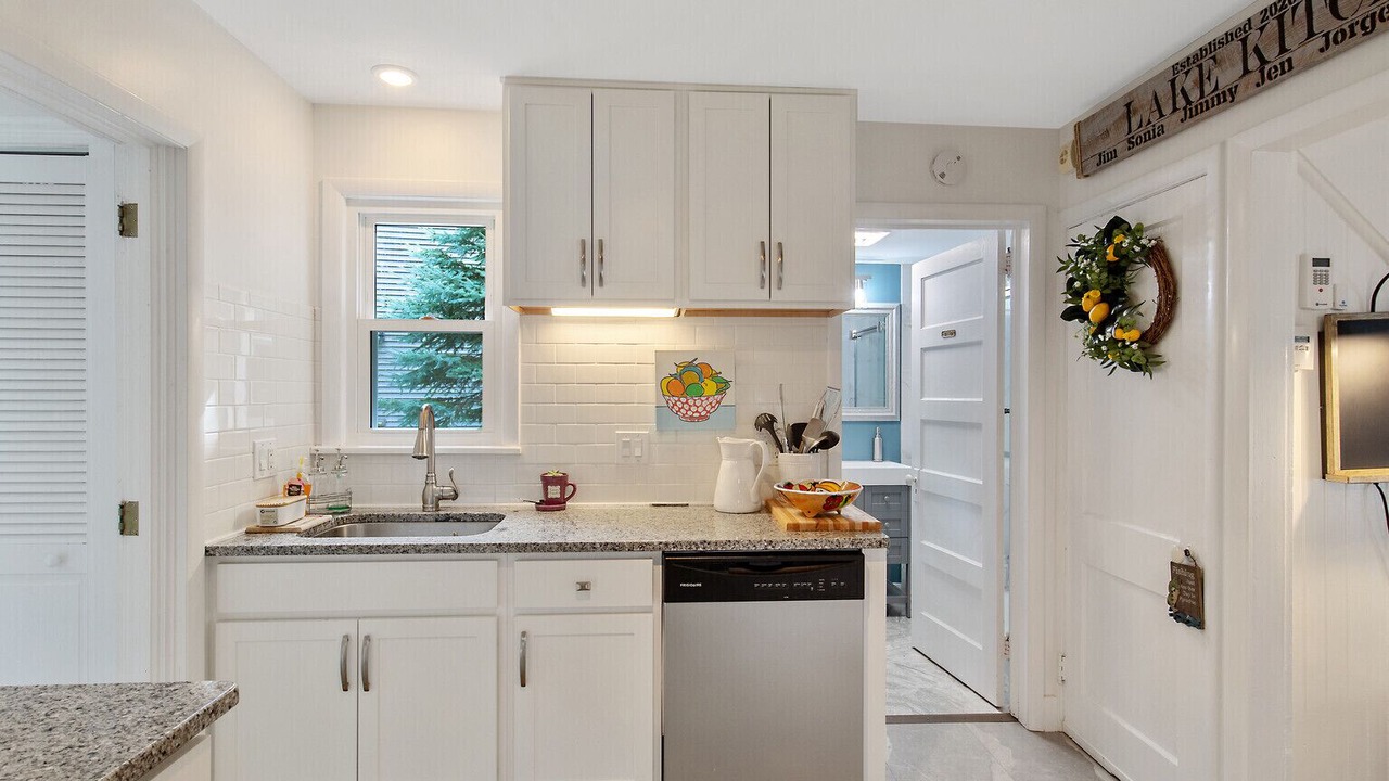 Photo of Kitchen in Town of Owasco