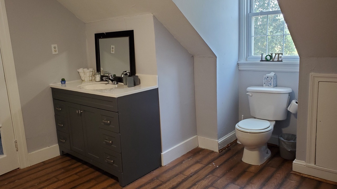 Photo of Bathroom in Mosby
