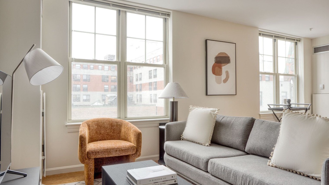 Photo of Livingroom in Central Square