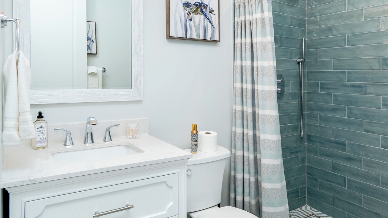 Photo of Bathroom in Delong