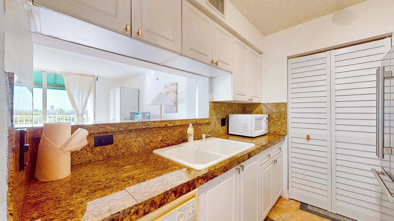 Photo of Kitchen in Aventura