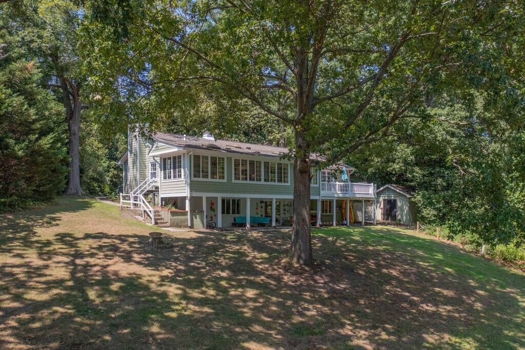 Photo of Outdoor in White Stone
