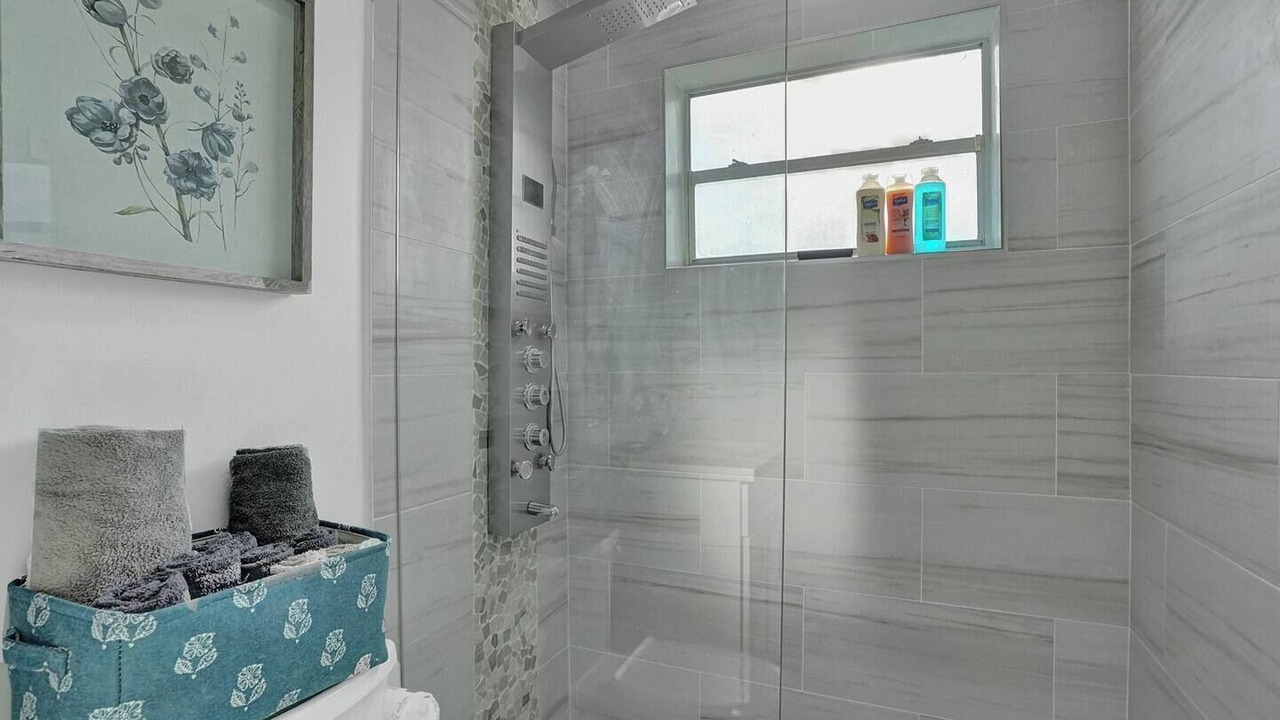 Photo of Bathroom in Hollywood