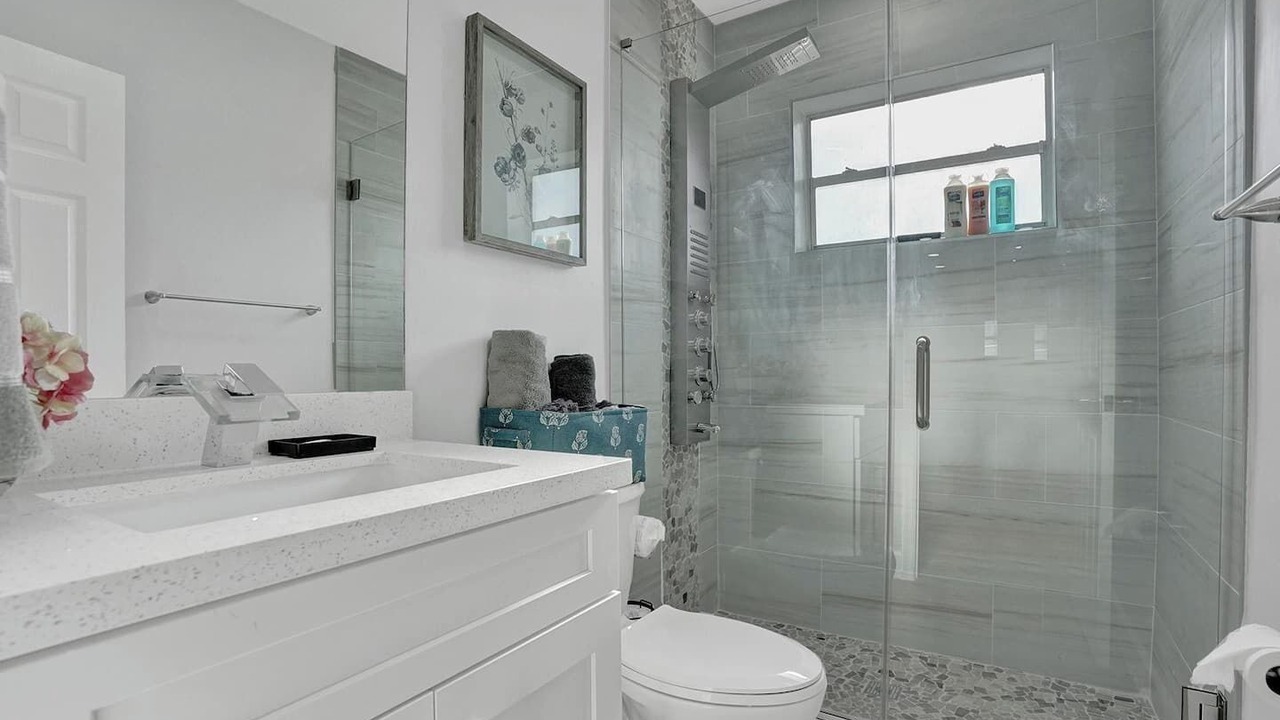 Photo of Bathroom in Hollywood