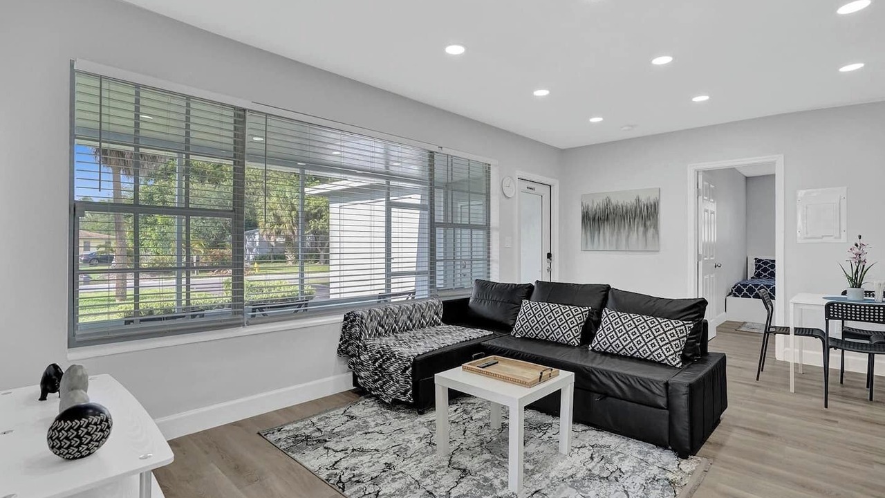 Photo of Livingroom in Hollywood