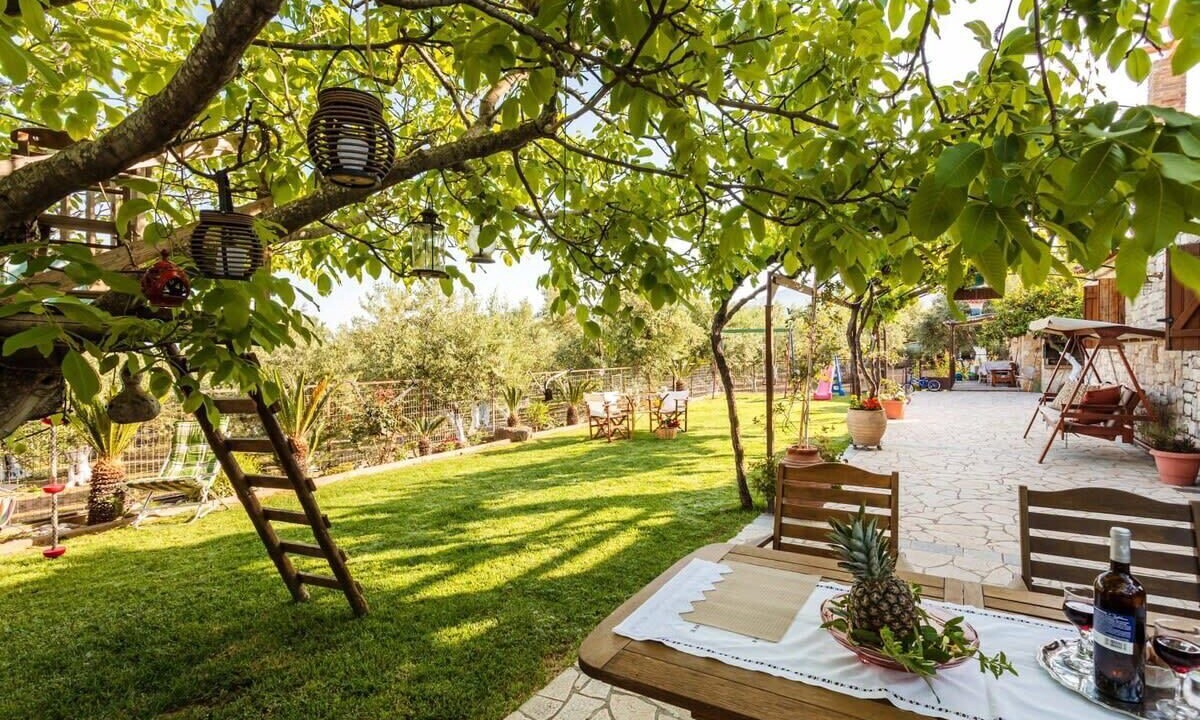 Photo of Outdoor in Messini
