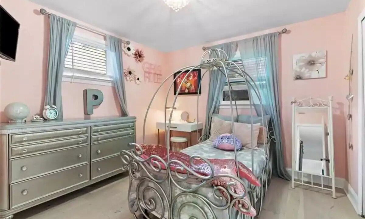 Photo of Bedroom in Carrollton