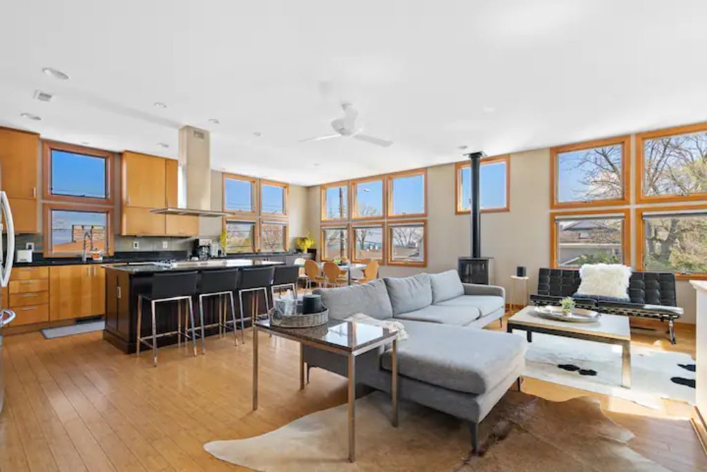 Photo of Livingroom in Wheeler