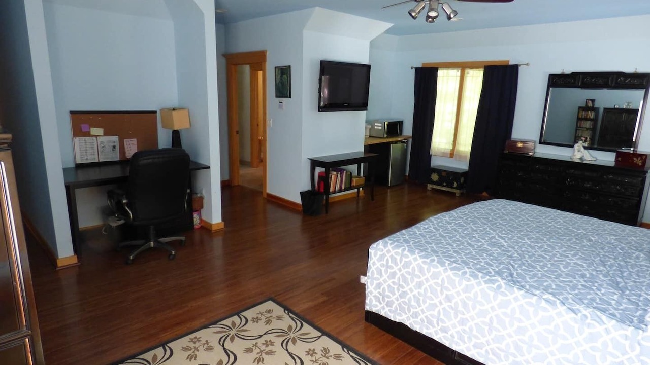 Photo of Bedroom in Brookhaven