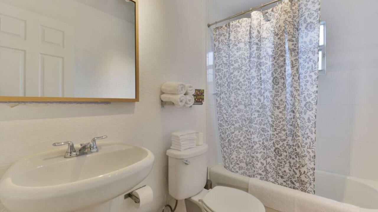 Photo of Bathroom in Wynwood Art District