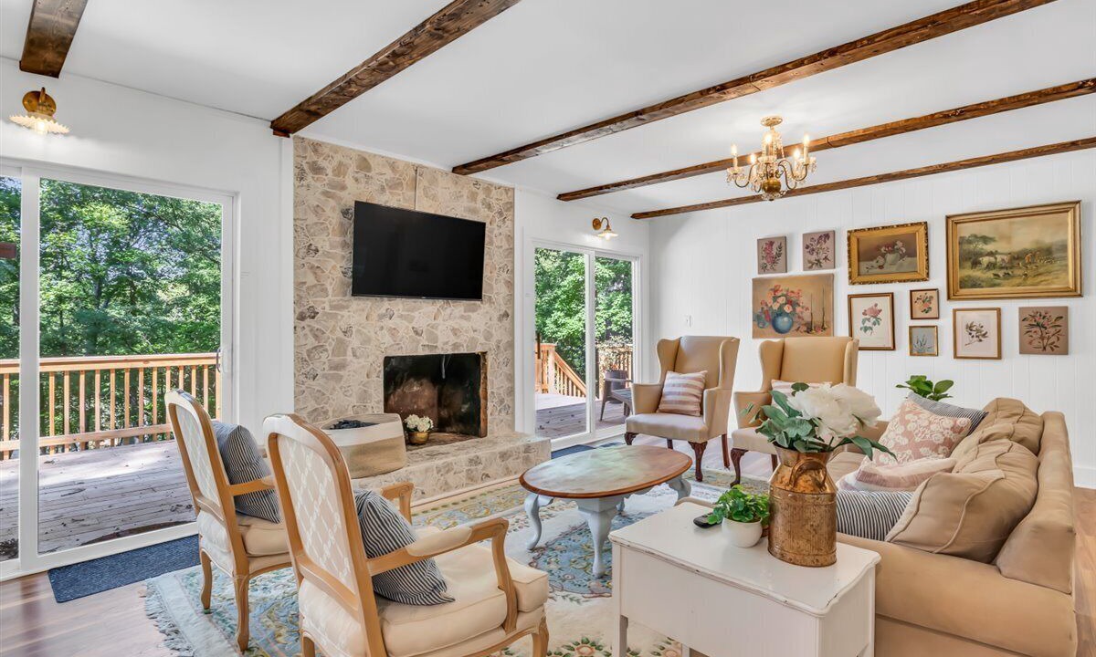 Photo of Livingroom in Merifield Acres