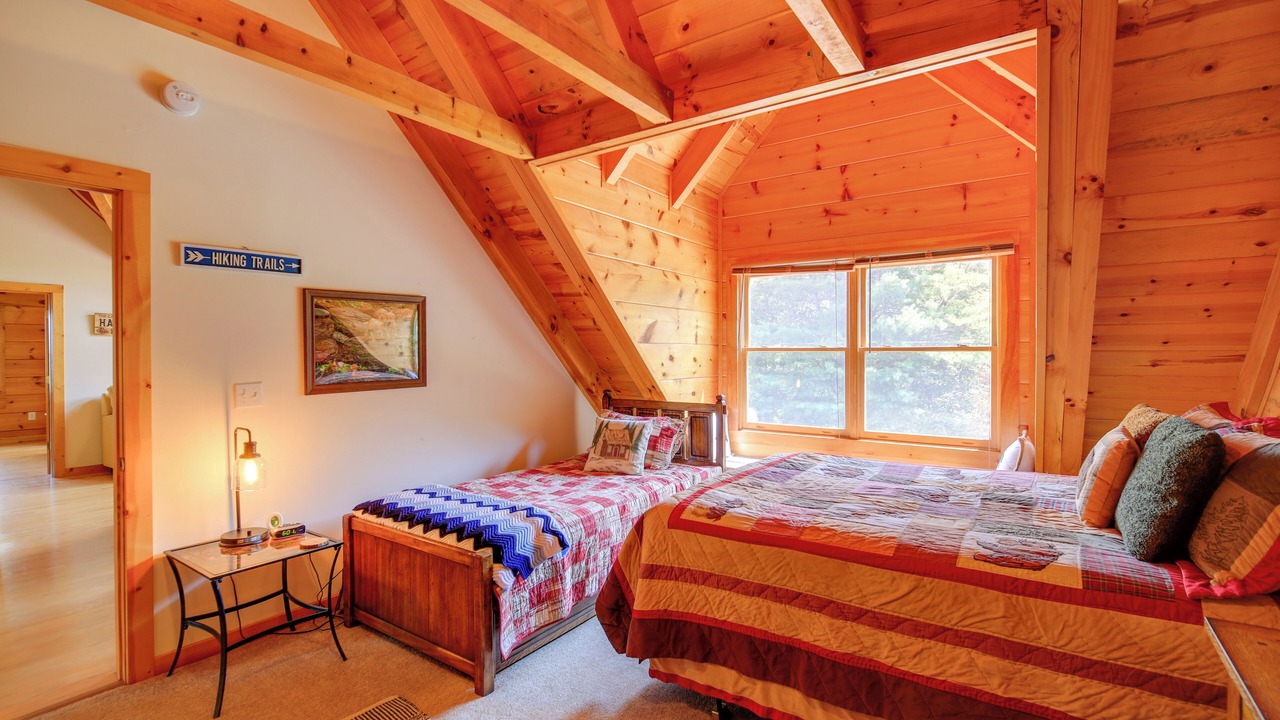 Photo of Bedroom in Piney Creek
