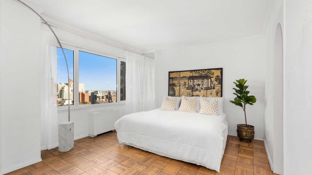 Photo of Bedroom in Sutton Place