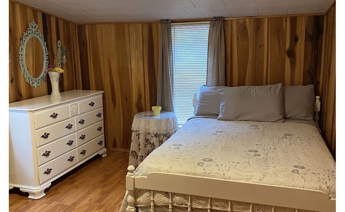 Photo of Bedroom in Grundy