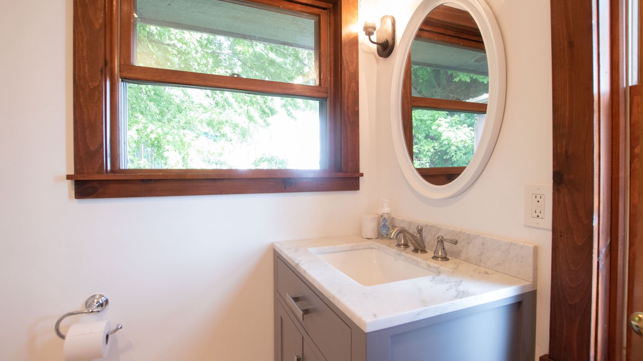 Photo of Bathroom in Ovid