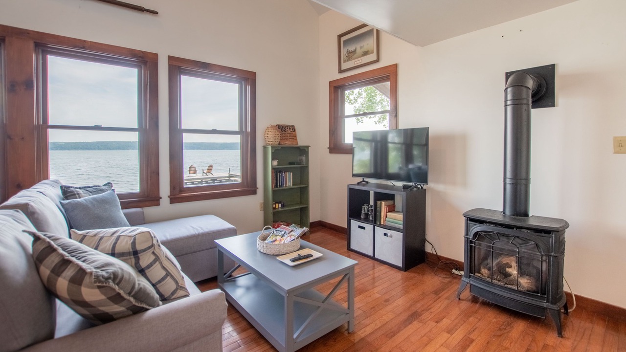 Photo of Livingroom in Ovid