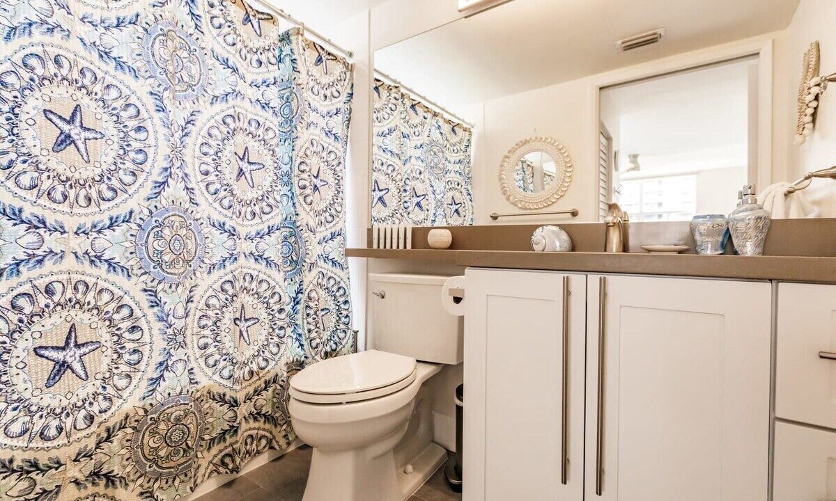 Photo of Bathroom in Aventura