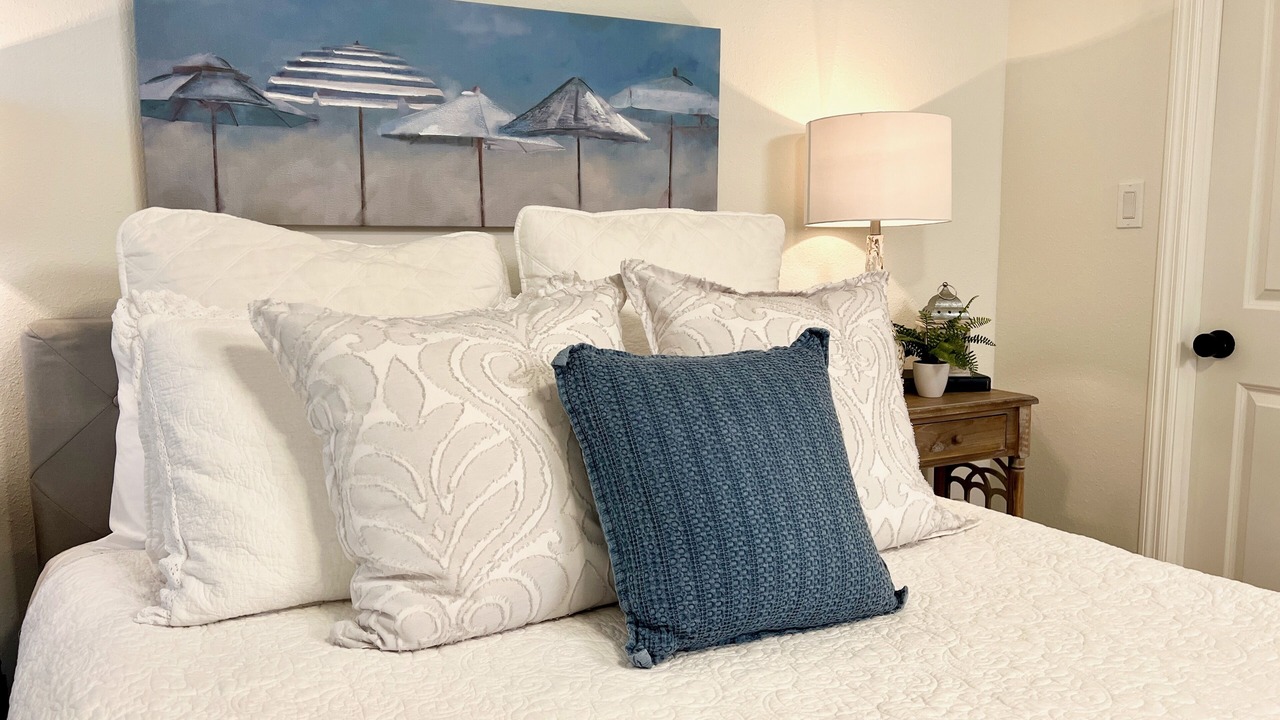 Photo of Bedroom in Crescent Beach