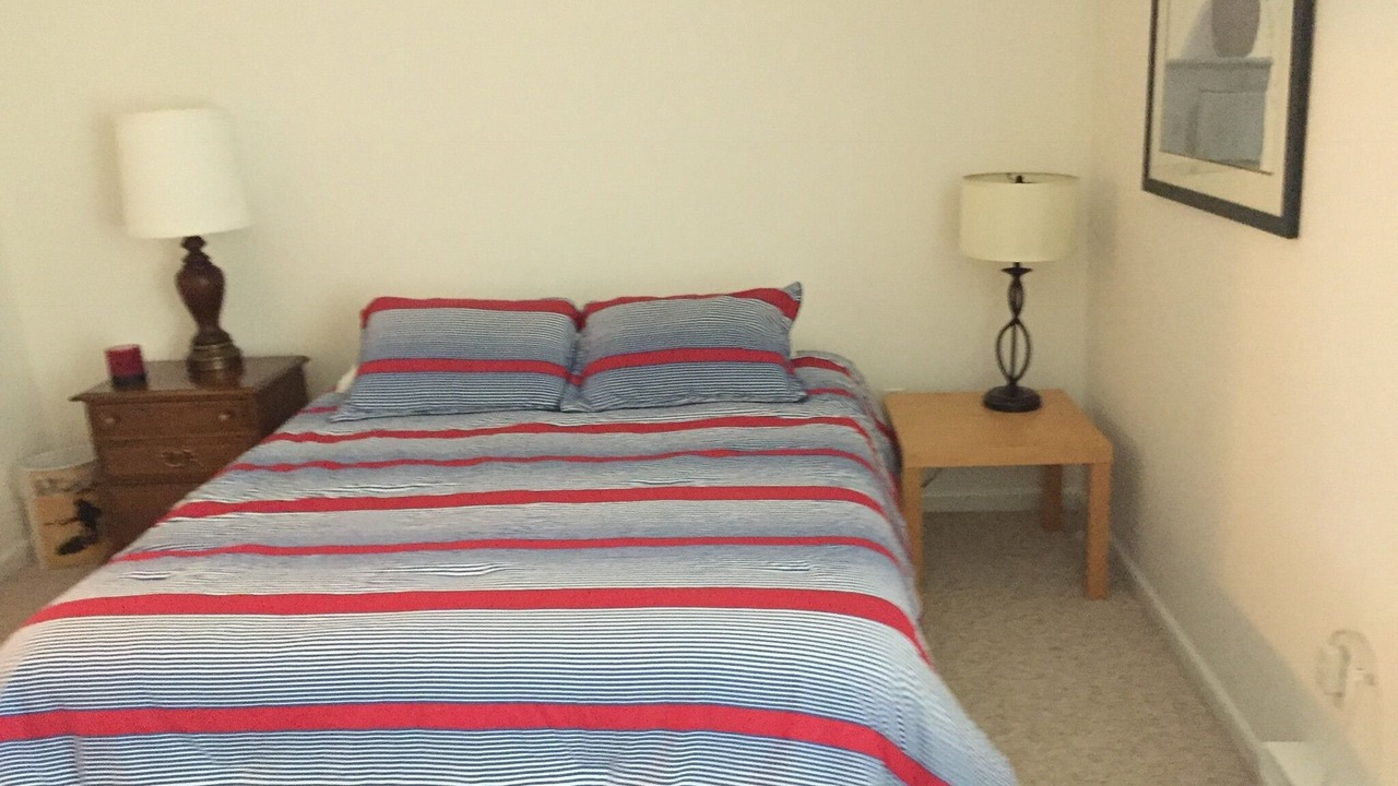 Photo of Bedroom in Lee