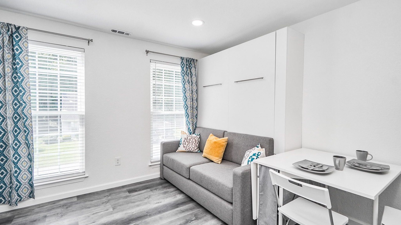 Photo of Livingroom in Norfolk - Virginia Beach