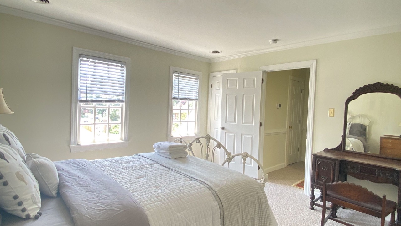 Photo of Bedroom in Yorktown