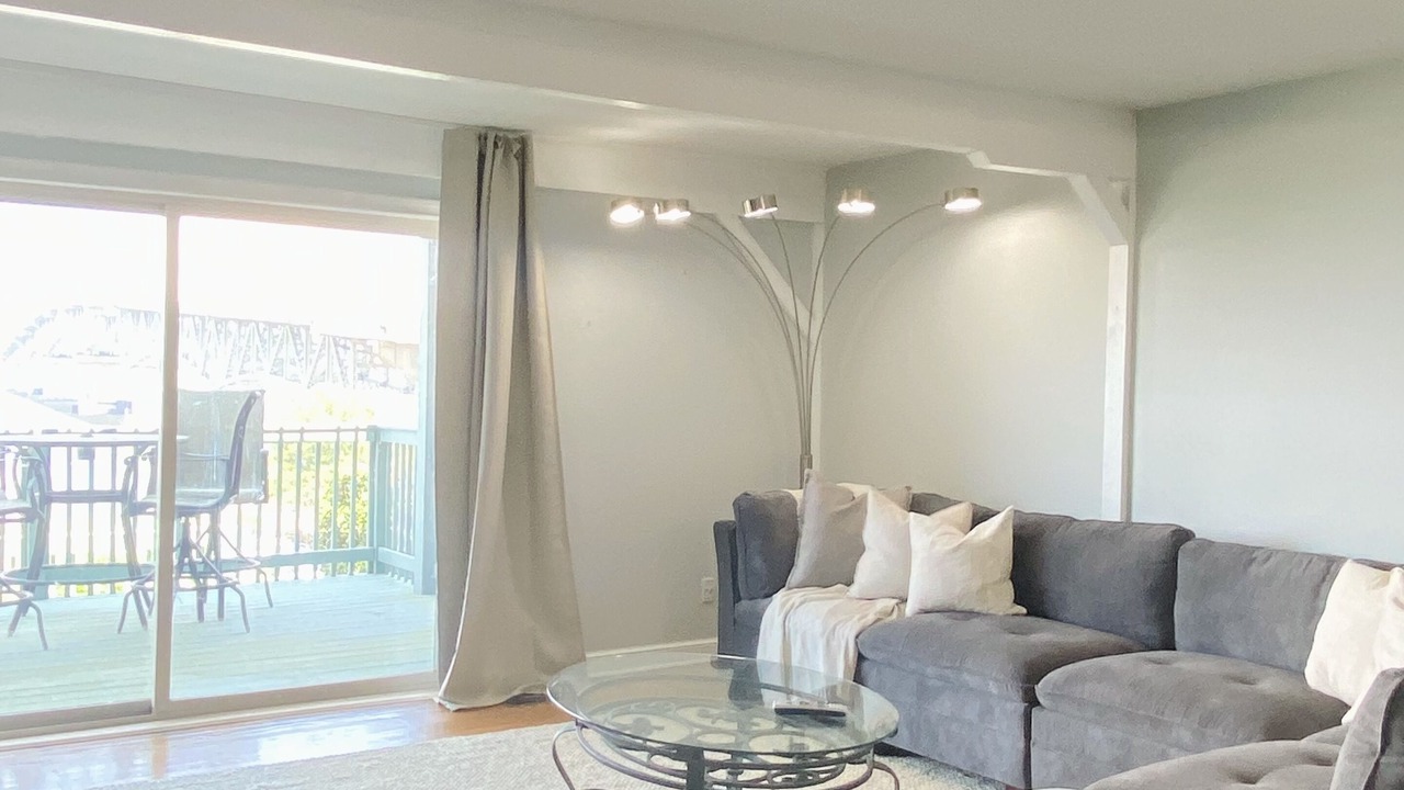 Photo of Livingroom in Yorktown