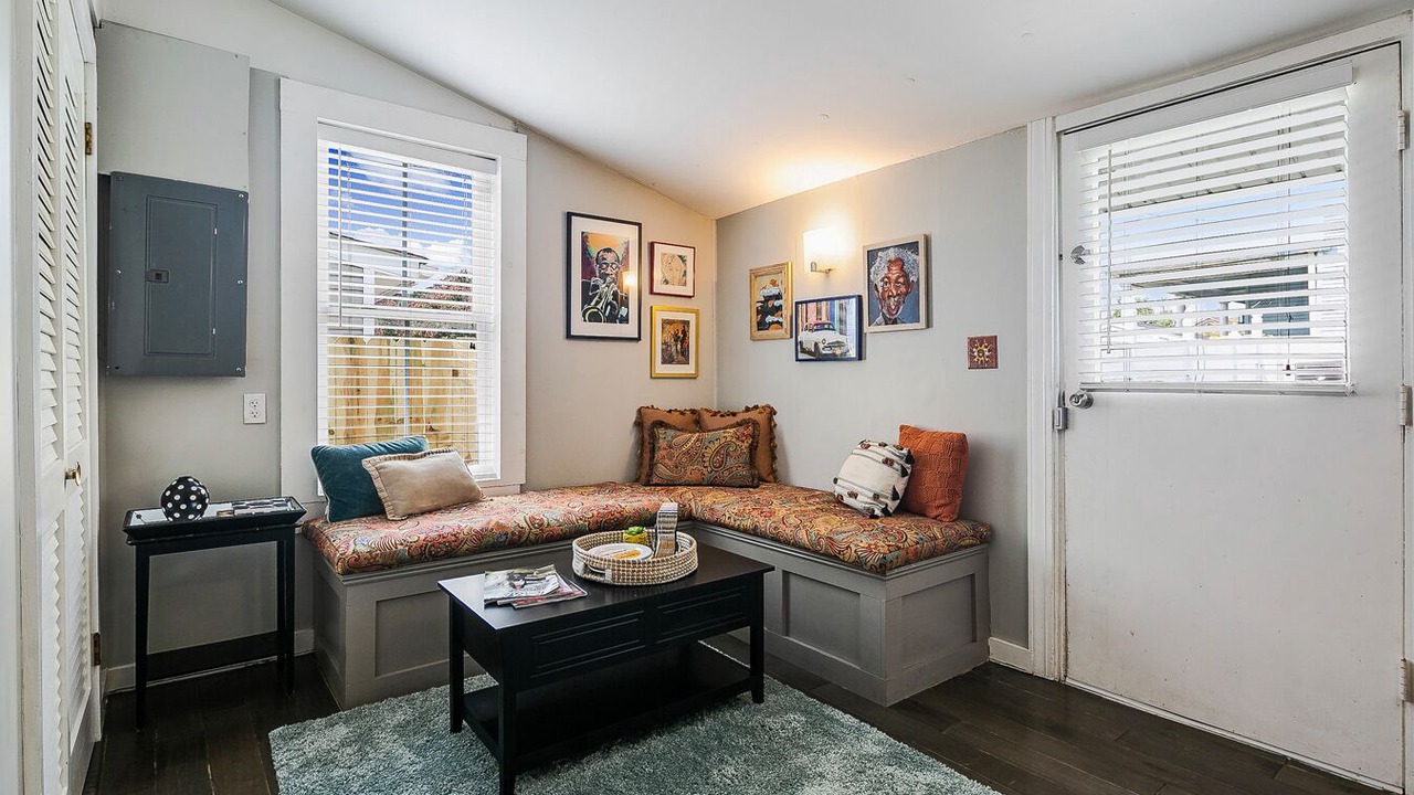 Photo of Livingroom in New Albany