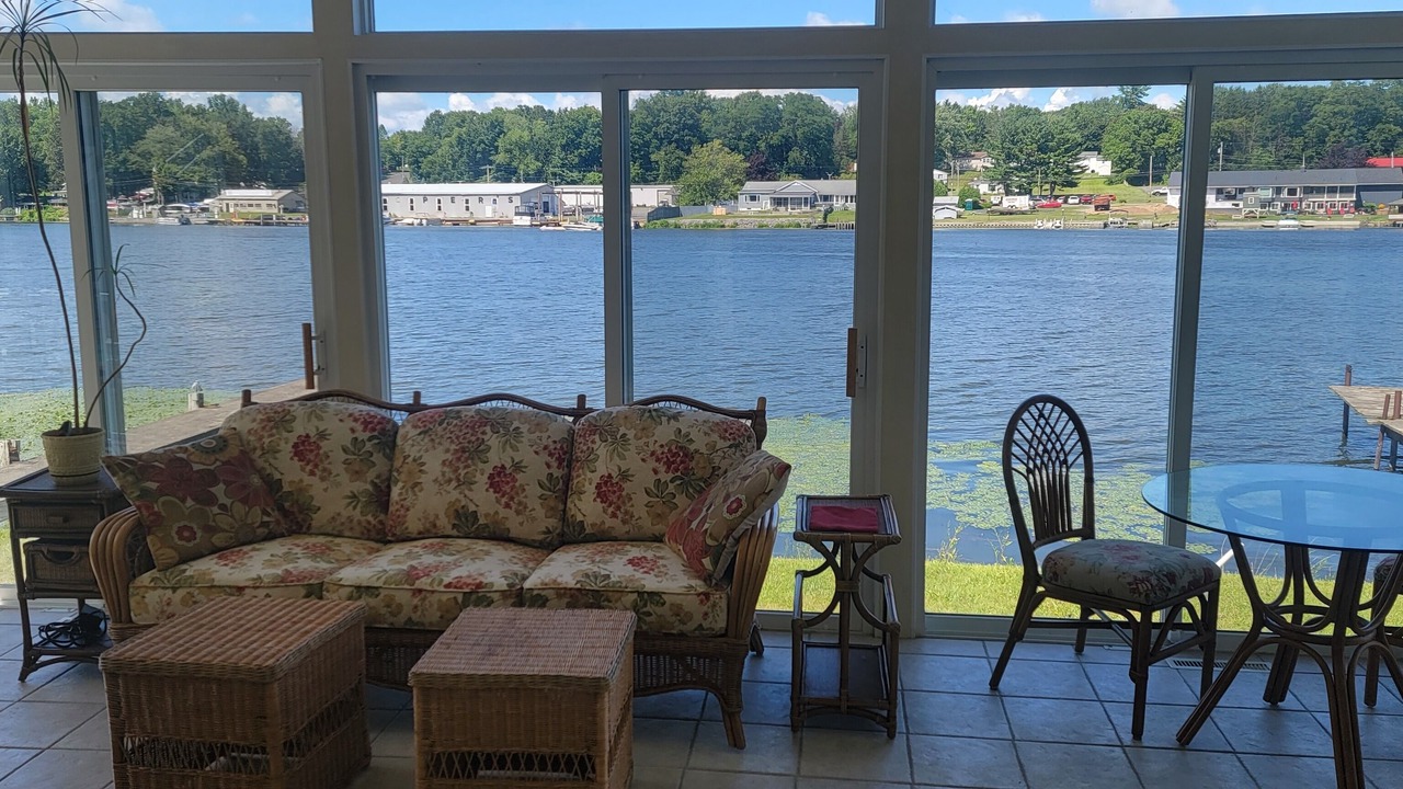 Photo of Livingroom in Baldwinsville