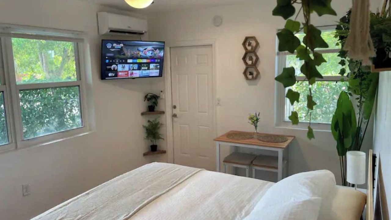 Photo of Bedroom in Northeast Miami