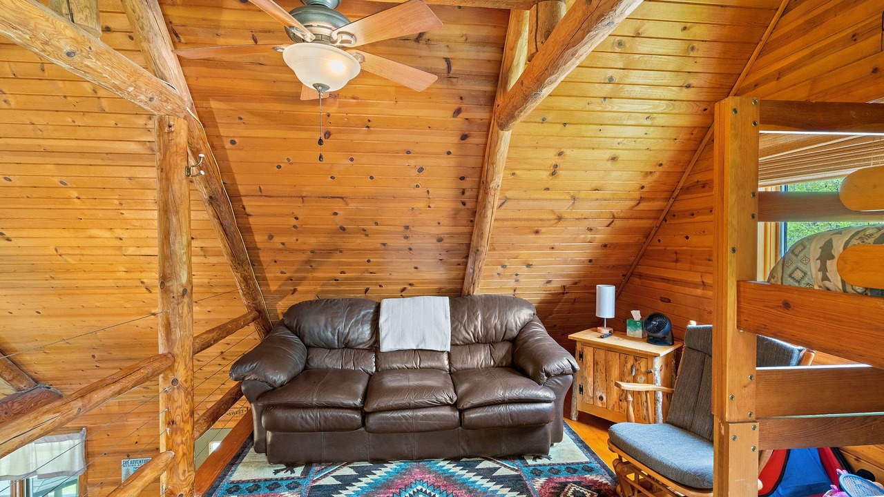 Photo of Livingroom in Hadley