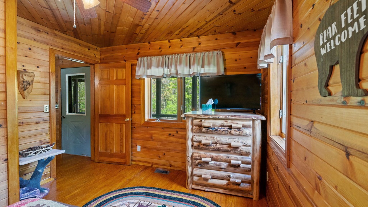 Photo of Bedroom in Hadley