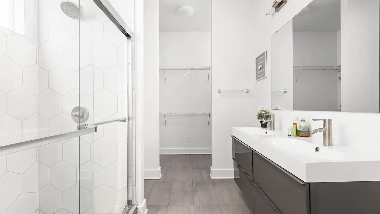 Photo of Bathroom in Fountain Square