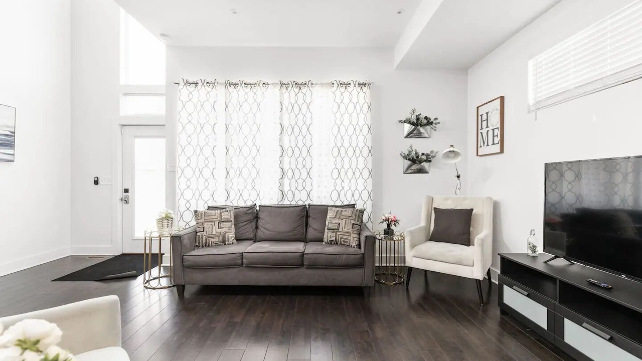 Photo of Bedroom in Fountain Square