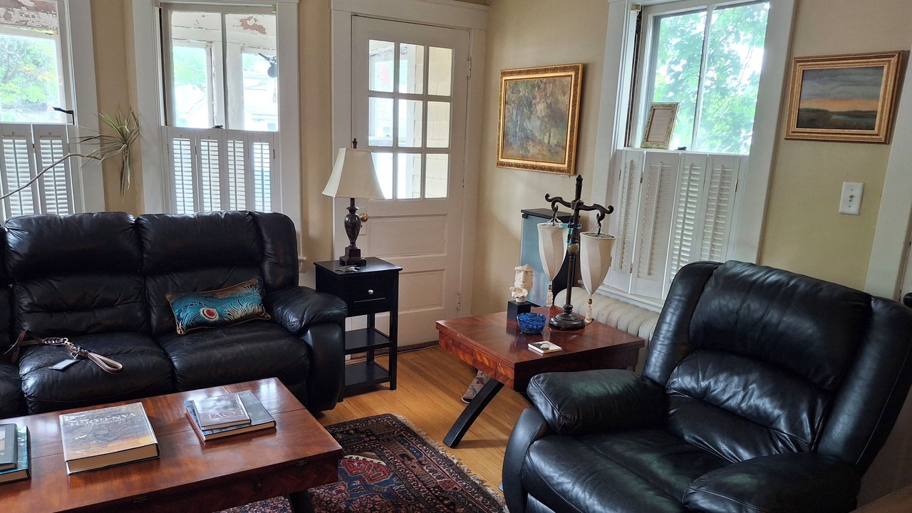 Photo of Livingroom in Readville