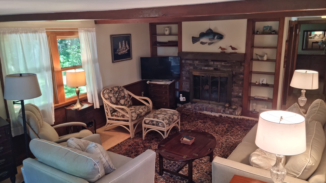 Photo of Bedroom in Menemsha